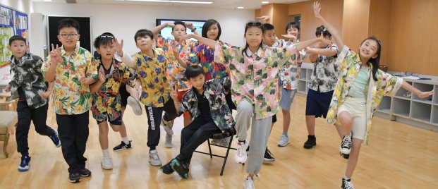 children dancing in class