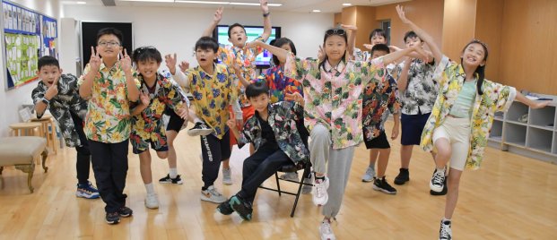 children dancing in class